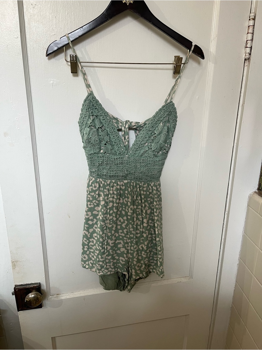 ILLA ILLA Sage Green Crochet Lace Boho Romper Size M Animal Print EUC